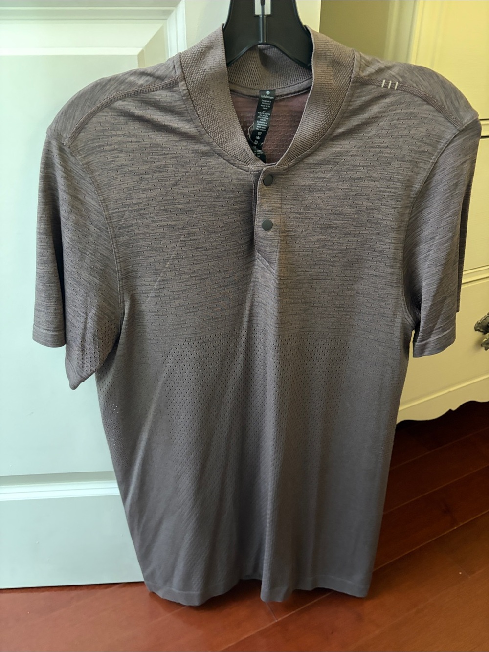 lululemon athletica Men's Short Sleeve Henley — Heather Taupe